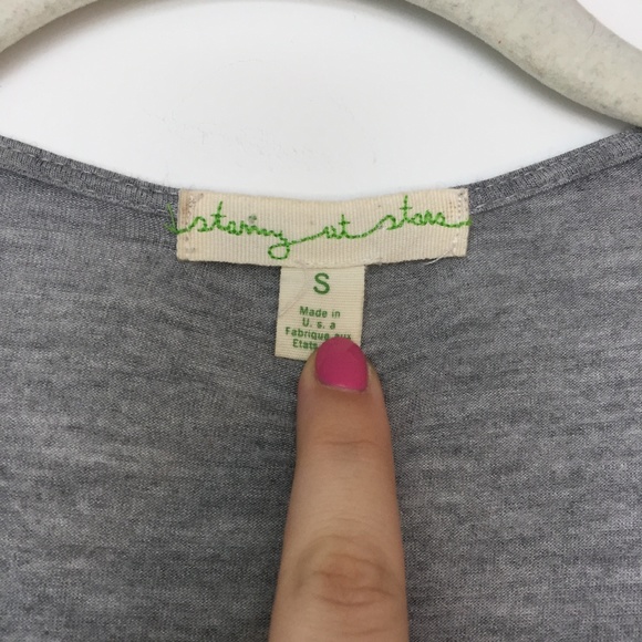 Staring at the Stars Appliqué Short Sleeve Tee – Size Small - Picture 4 of 6